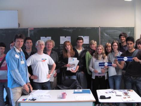 A school tour in Germany with and about Nonviolent Peaceforce members