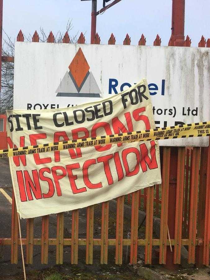 Bannière "Site fermé pour l'inspection des armes"