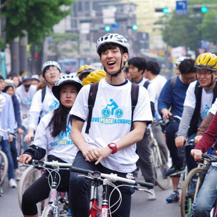 Cycling action in Seoul for CO day. Photo: World Without War